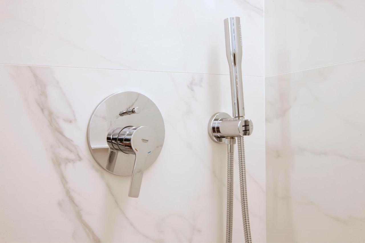 Tirso Suite Madrid Exterior photo